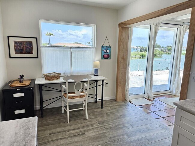 Building Photo - 2353 Bal Harbour Dr