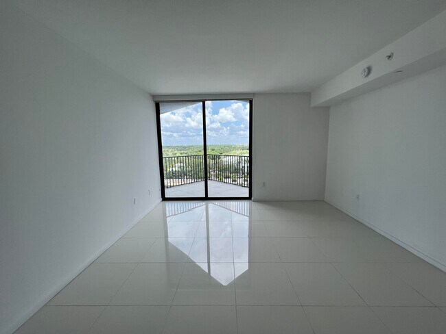 Building Photo - 5300 Paseo Blvd
