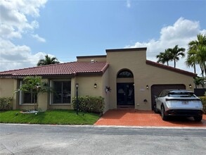 Building Photo - 8910 SW 4th Ln