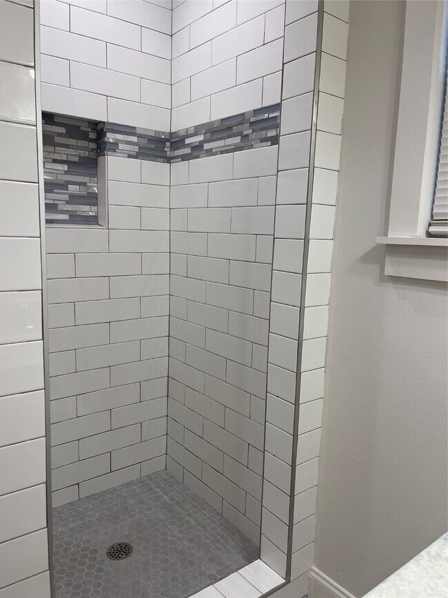 Primary Photo - 2715 Cochran St
