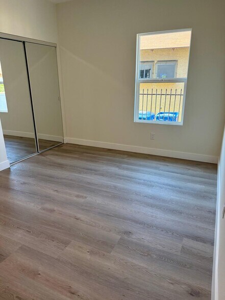 Building Photo - 151 E 47th St