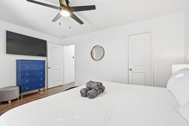 Building Photo - 3533 Arbuckle Dr