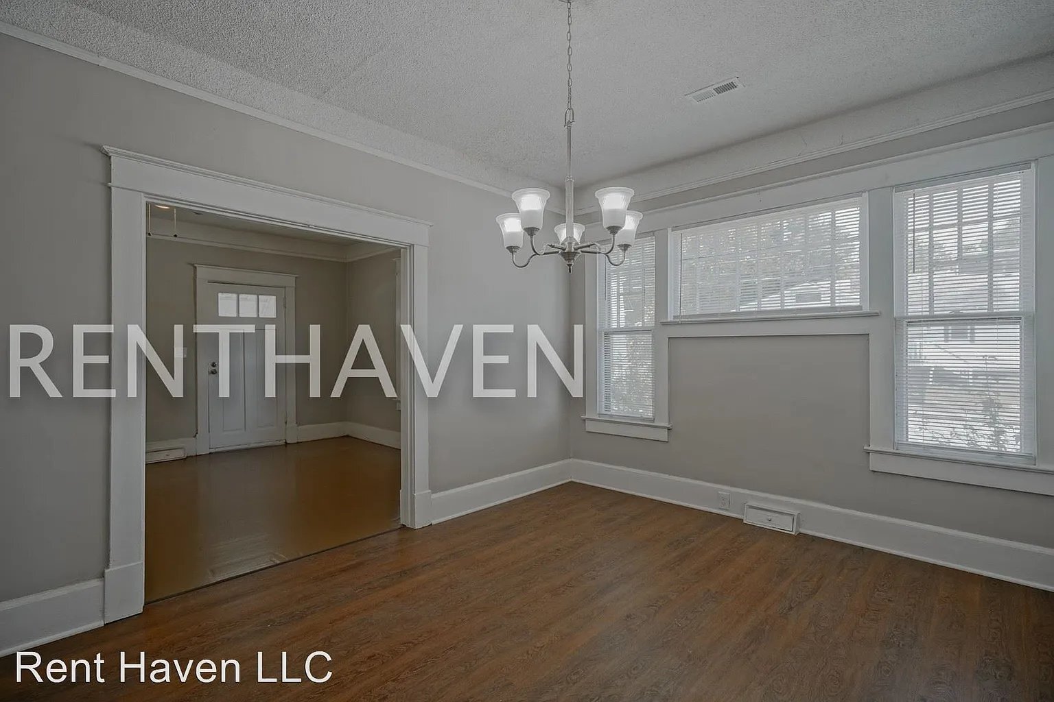 Building Photo - 4520 Colonial Dr