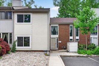 Building Photo - 313 Barton Run Blvd