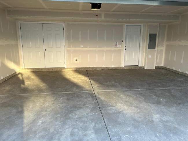 Building Photo - 4347 Chelsea Mnr Cir