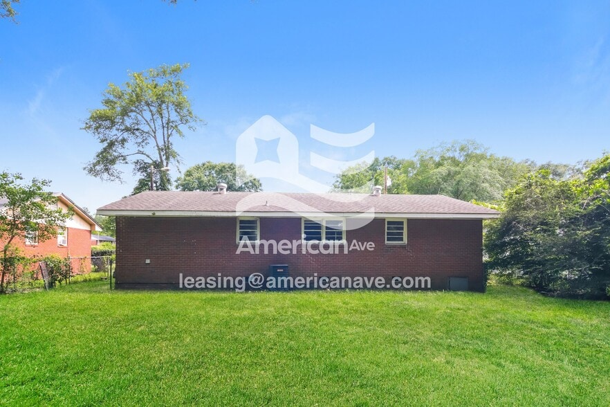 Building Photo - 1627 Celia Dr