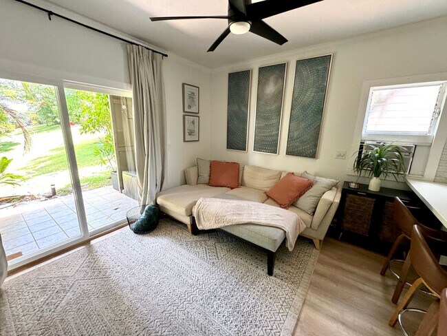 Building Photo - Beautiful 2 bed 1 bath Pohailani Condo