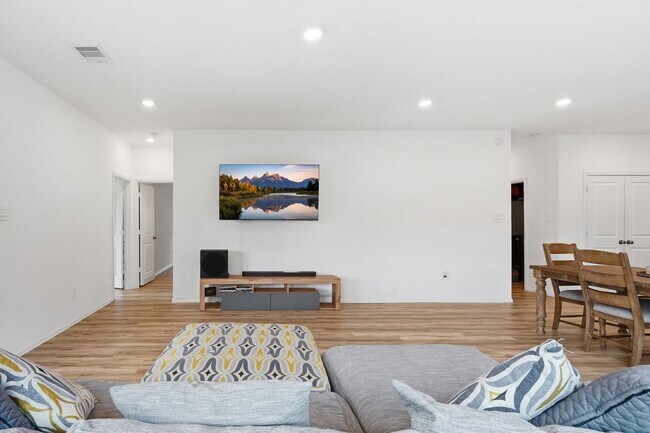 Building Photo - 2822 Paradise Rdg Wy