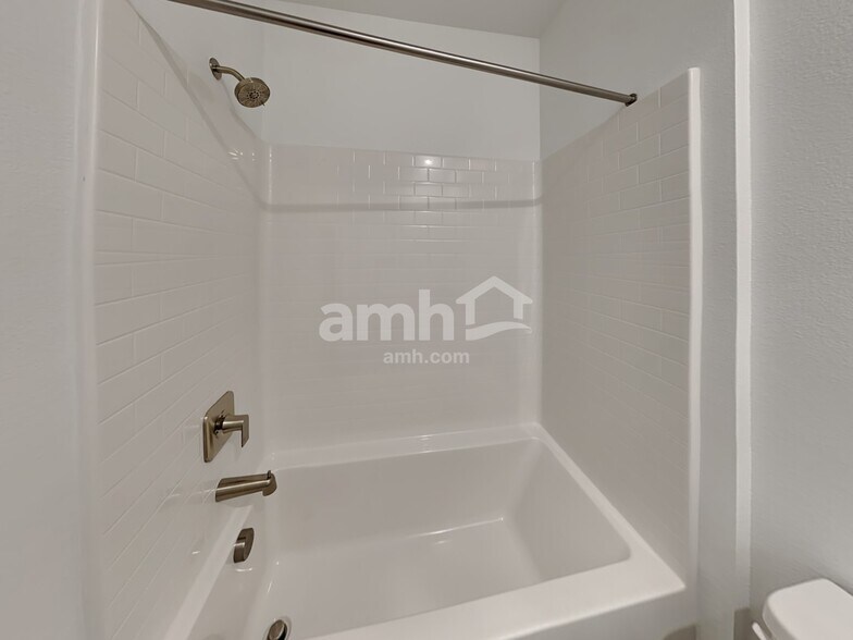 Building Photo - 9140 Ribbon Mdw Ct