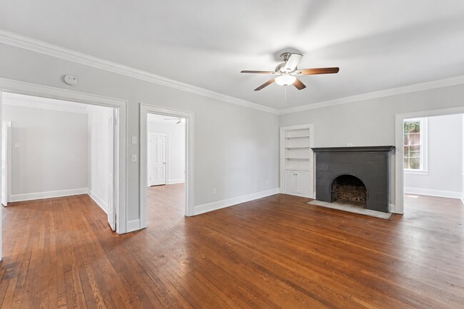 Building Photo - 206 E 46th St