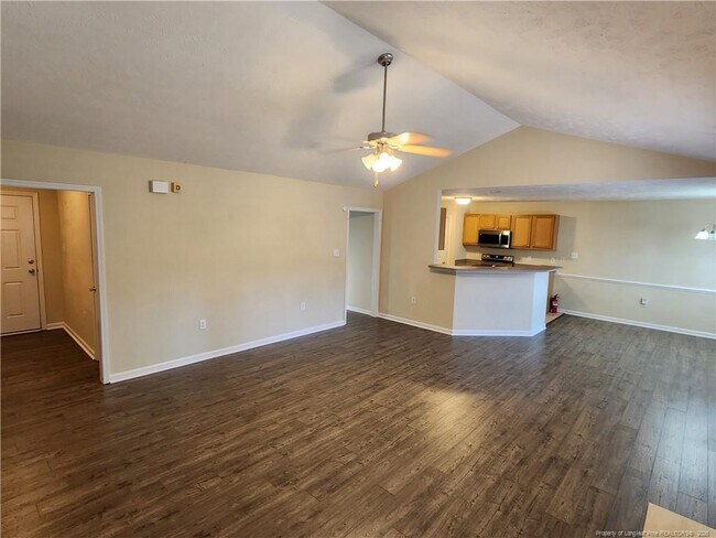 Building Photo - 3347 Broomsgrove Dr