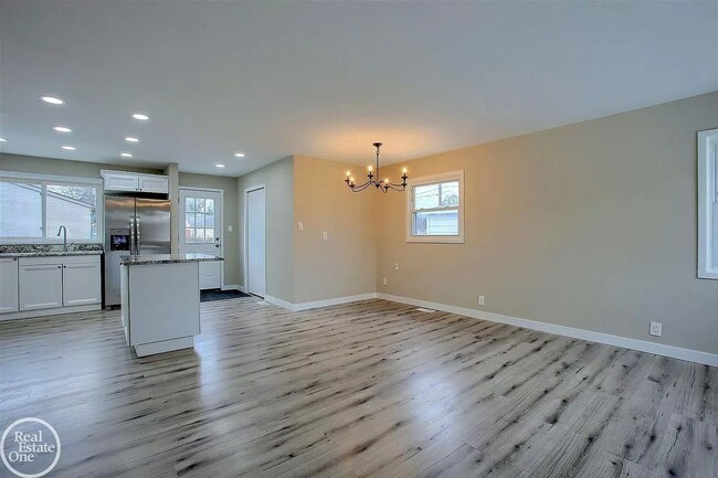 Building Photo - 47705 Roland St