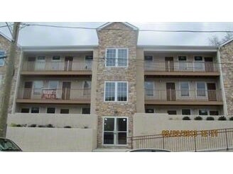 Primary Photo - Sydenham Arms Apartments