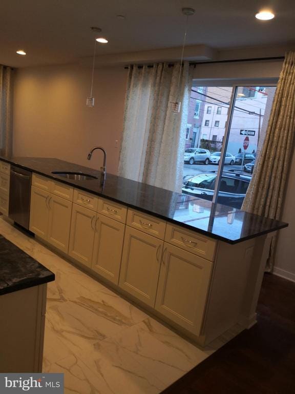 Building Photo - 615 N 10th St