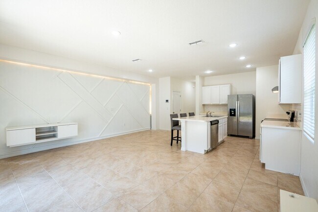 Building Photo - 1248 Yellow Finch Dr