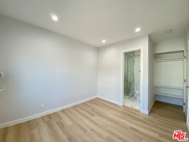 Building Photo - 11700 Dorothy St