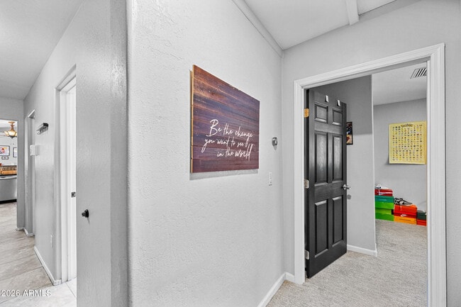 Building Photo - 6634 N 176th Ave