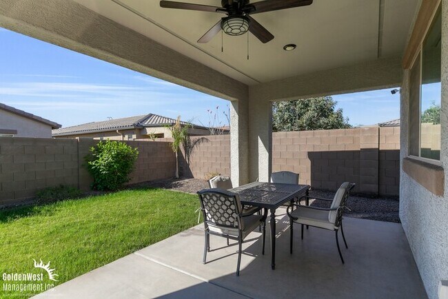 Building Photo - Beautiful 3Bdm 3Ba Home with Den in Waddell Near the 303!