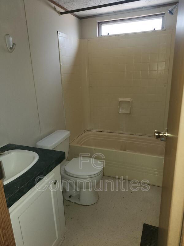 Building Photo - 2015 Keith Ln