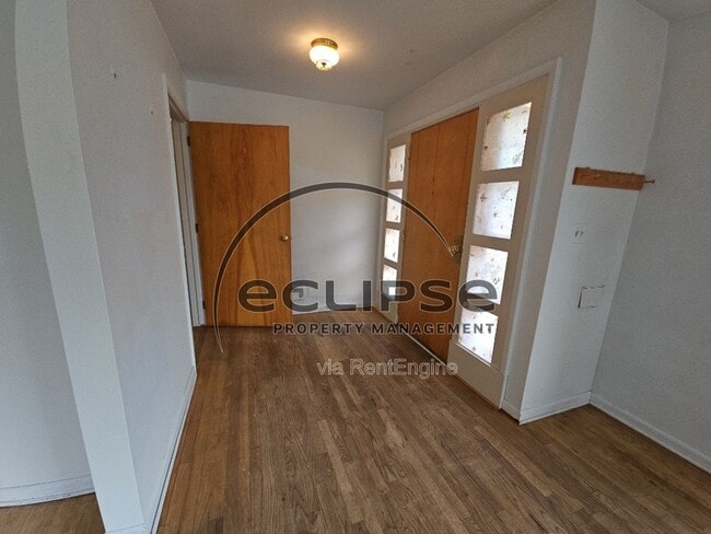 Building Photo - 102 Poncha Ave