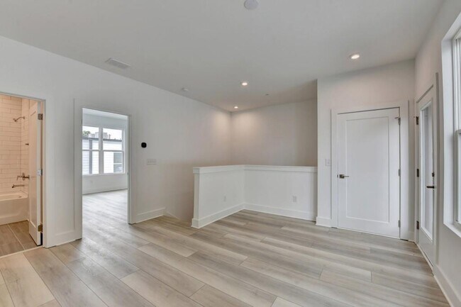 Building Photo - 503 Motivation Cir NW