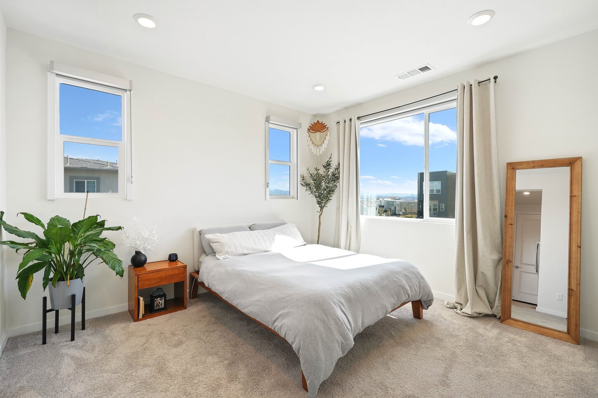 Primary Suite | Upper Third Level - 27586 Manzanita Way
