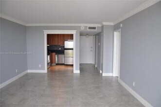 Building Photo - 13499 Biscayne Blvd