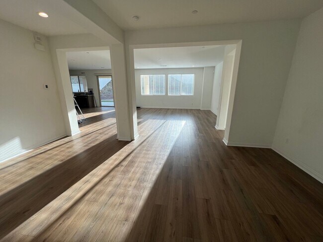 Building Photo - Beautiful Menifee Home