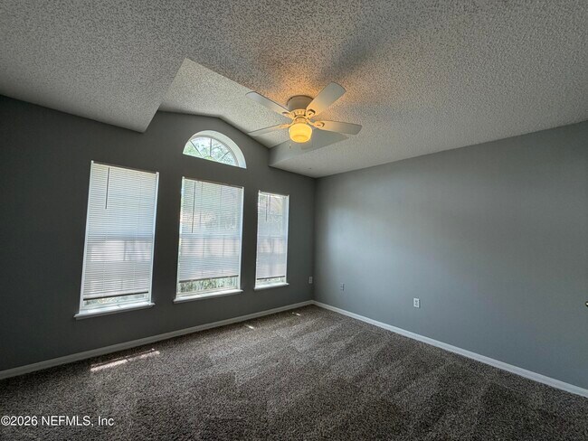 Building Photo - 7327 High Bluff Rd N