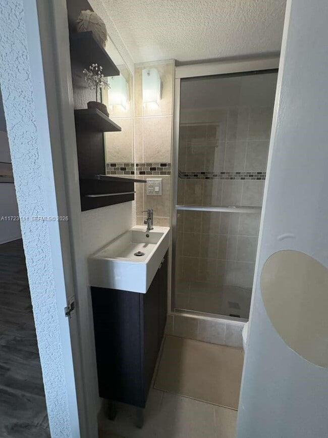 Building Photo - 4001 S Ocean Dr