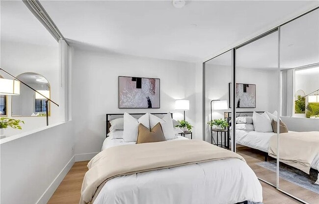 Primary Photo - 1062 Calle Del Cerro