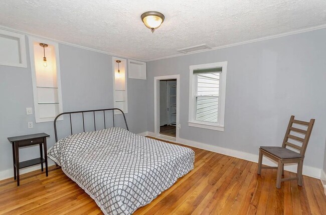 Building Photo - *Available For Immediate Move In - Lawn Ca...