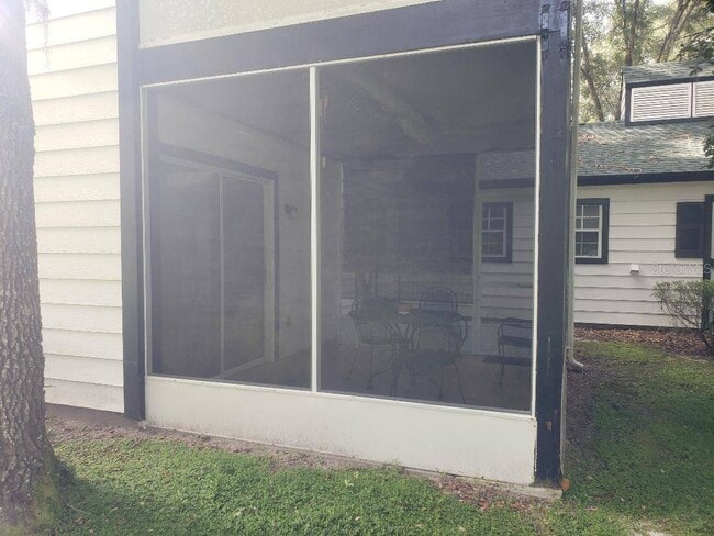 Building Photo - 7912 Midway Dr Terrace