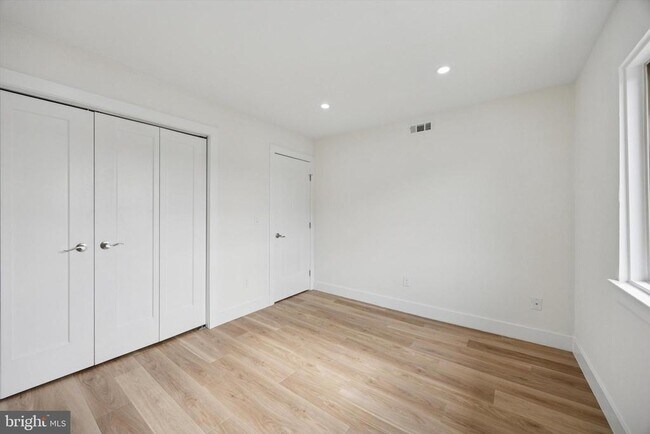 Building Photo - 510 Bradley Ct