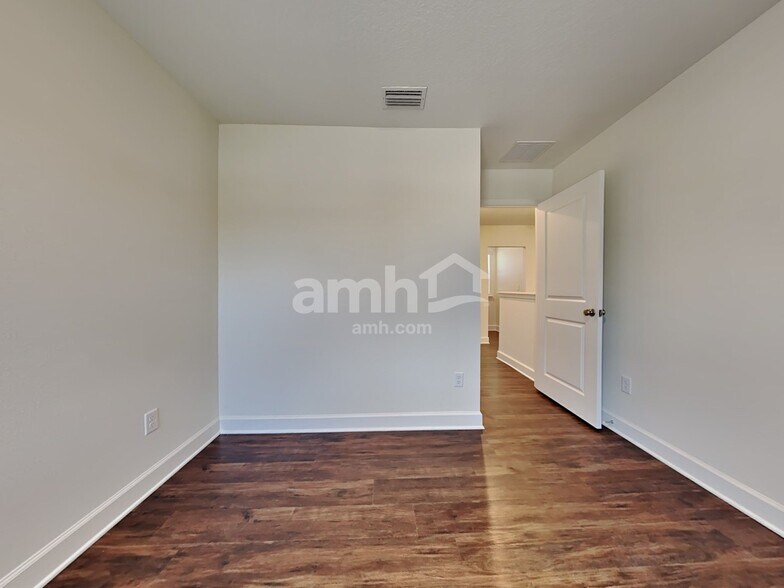 Building Photo - 974 Tan Tara Trl