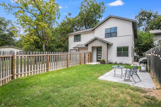 Building Photo - 2414 E Martin Luther King Jr Blvd