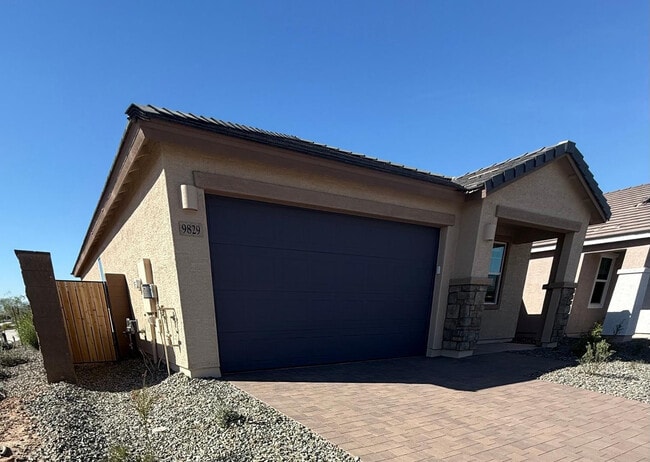 Building Photo - 9829 W Monterey Way