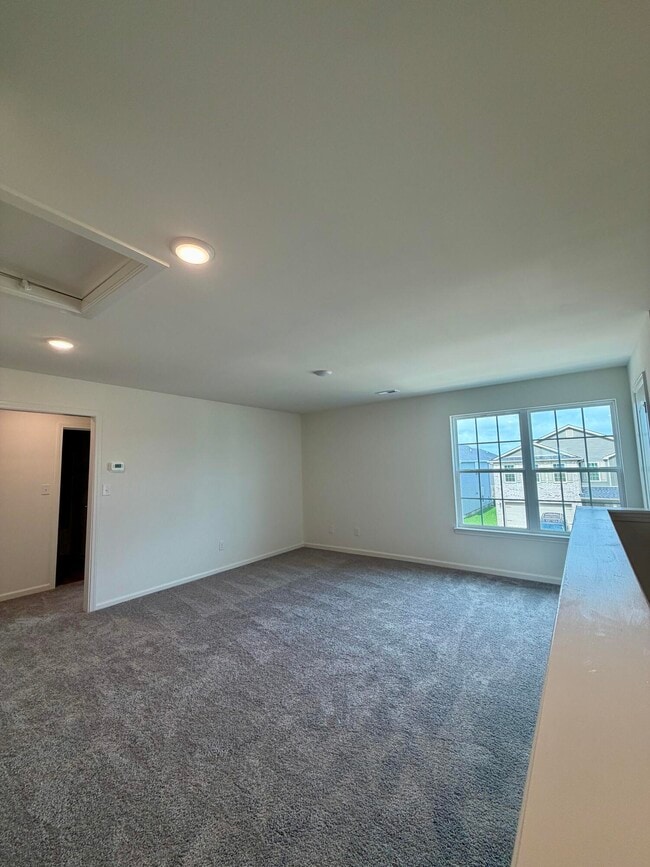 Building Photo - 836 Halford Pl