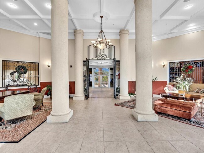 Building Photo - 17150 N Bay Rd