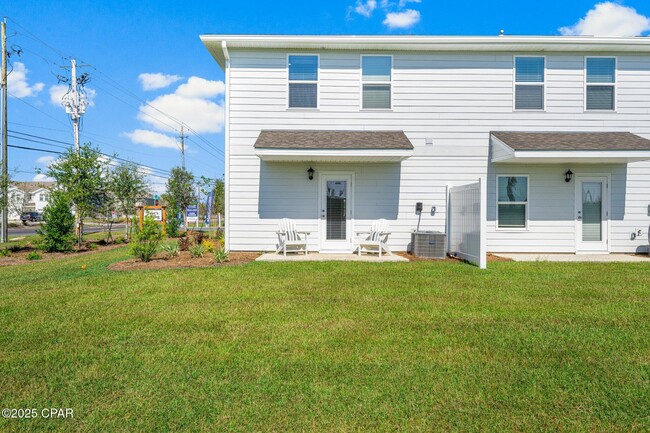 Building Photo - 1715 Jakes Dr