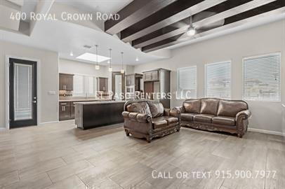 Building Photo - 400 Royal Crown Rd