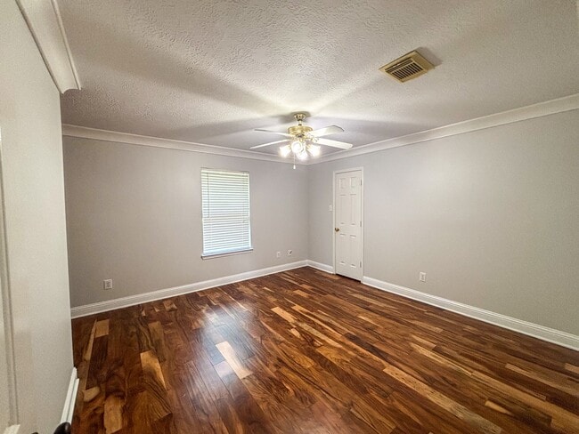 Building Photo - 19207 Poplar Trails Ln