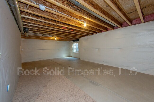 Building Photo - 1031 Old Town Ln