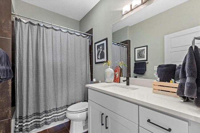 Building Photo - 3014 Neal St