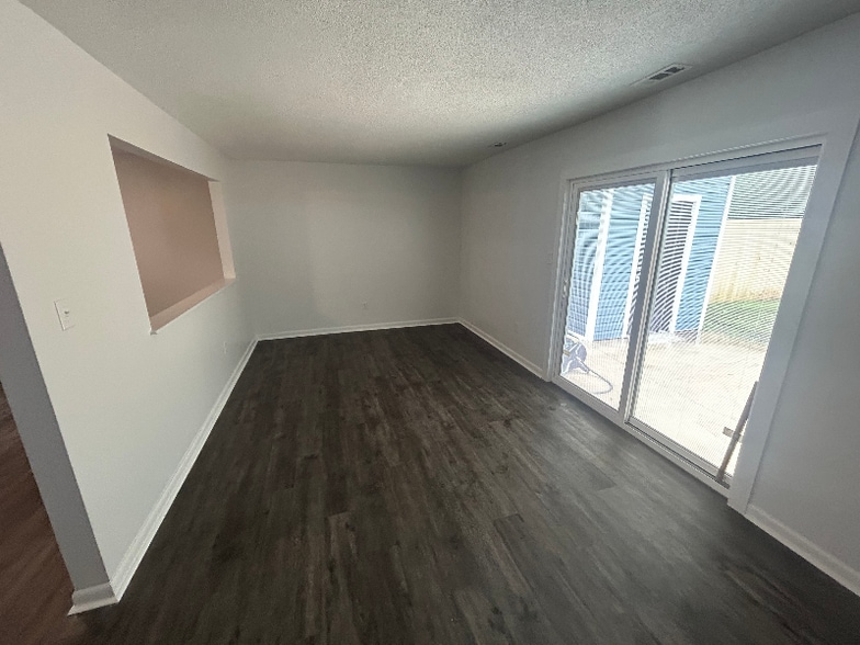 Building Photo - 407 Longleaf Rd