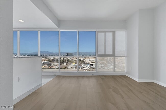 Building Photo - 4525 Dean Martin Dr