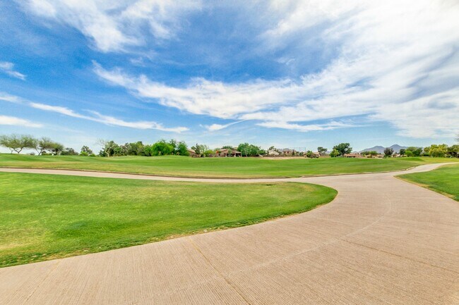 Building Photo - 3-Bedroom Home in The Villages at Queen Cr...