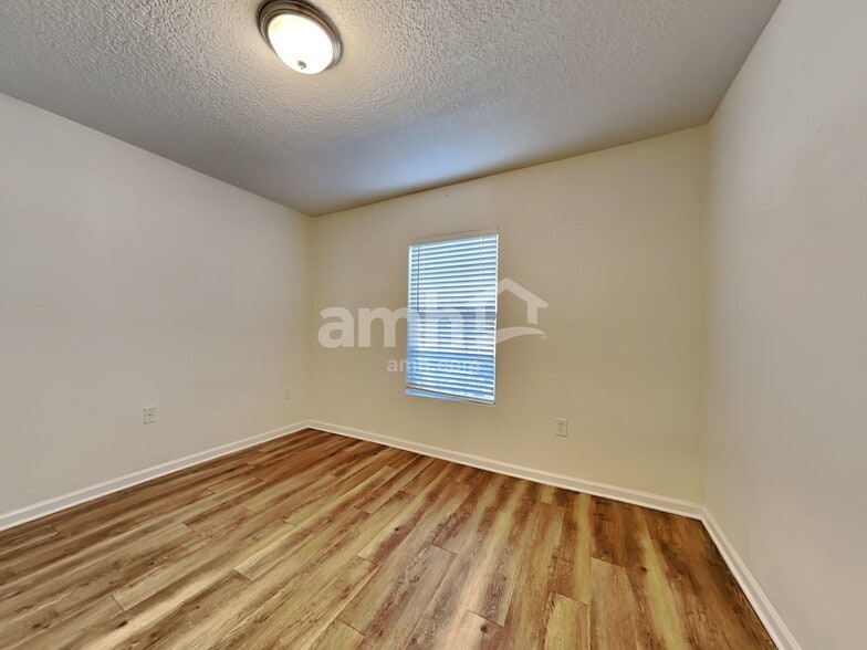 Building Photo - 201 Marisco Way