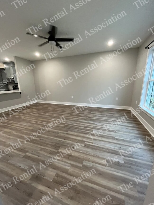 Building Photo - 2555 Arkansas Rd