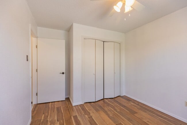 Building Photo - 3 Bedroom 2 Bath Home